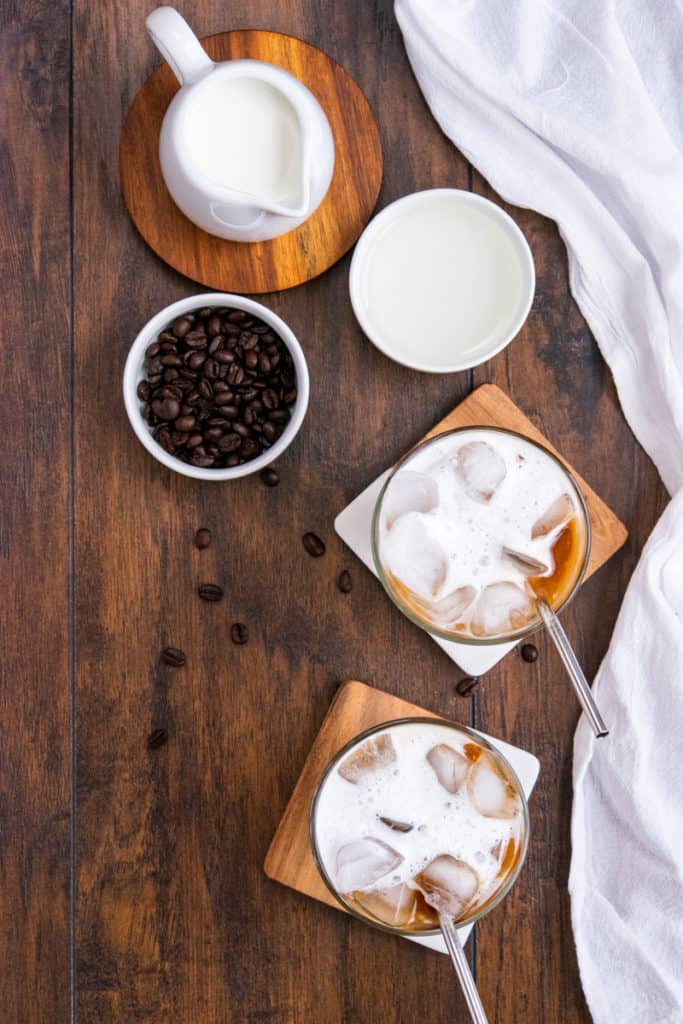 vanilla sweet cream cold brew with ice and straws