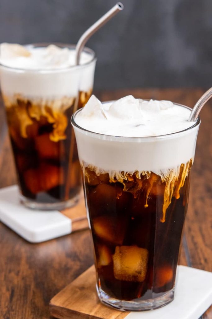 Easy Starbucks Vanilla Sweet Cream Cold Brew Recipe Grounds To Brew